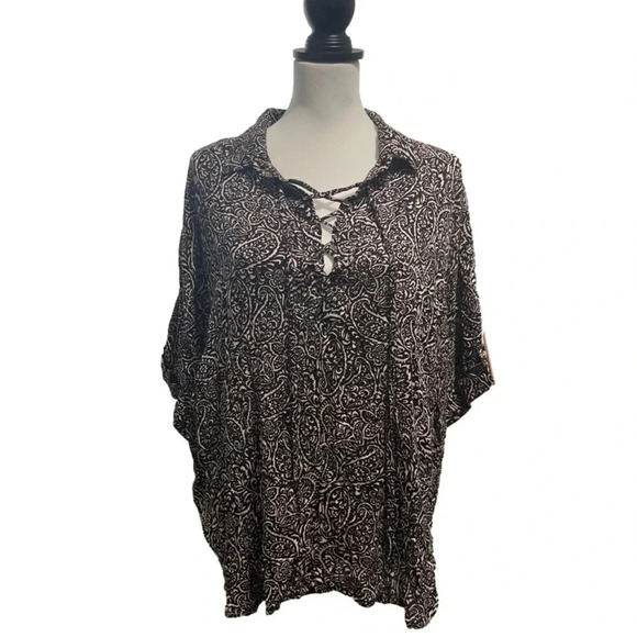 Daytrip Black Cream Lace up paisley shirt sleeve blouse. XL - Picture 3 of 7